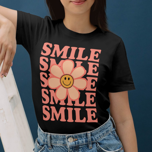 Smiley Flower Women's Classic T-Shirt - Black